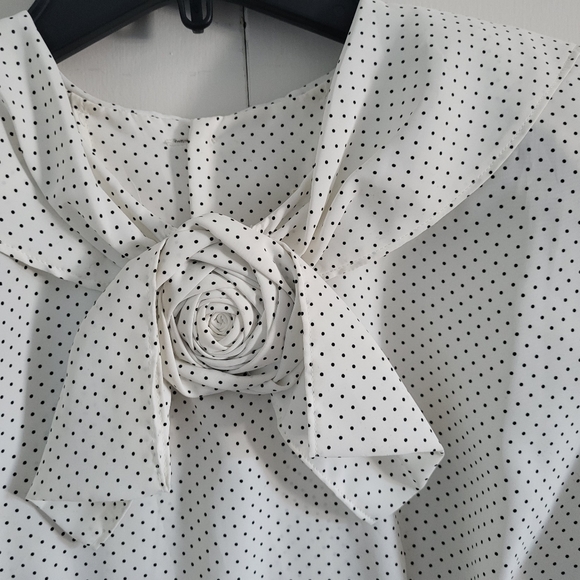 SOLD - Blouse with polka dot and button on the back - Picture 3 of 4